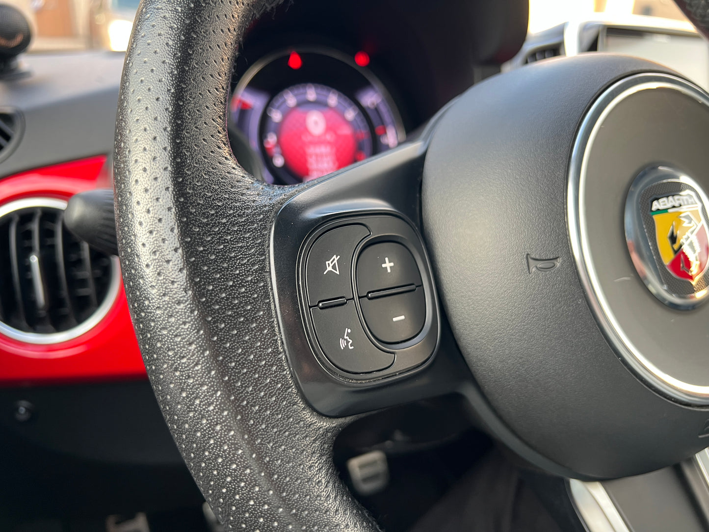 FIAT Abarth 595 | Base Line | 54.767 km | 145 PS | Rückfahrkamera
