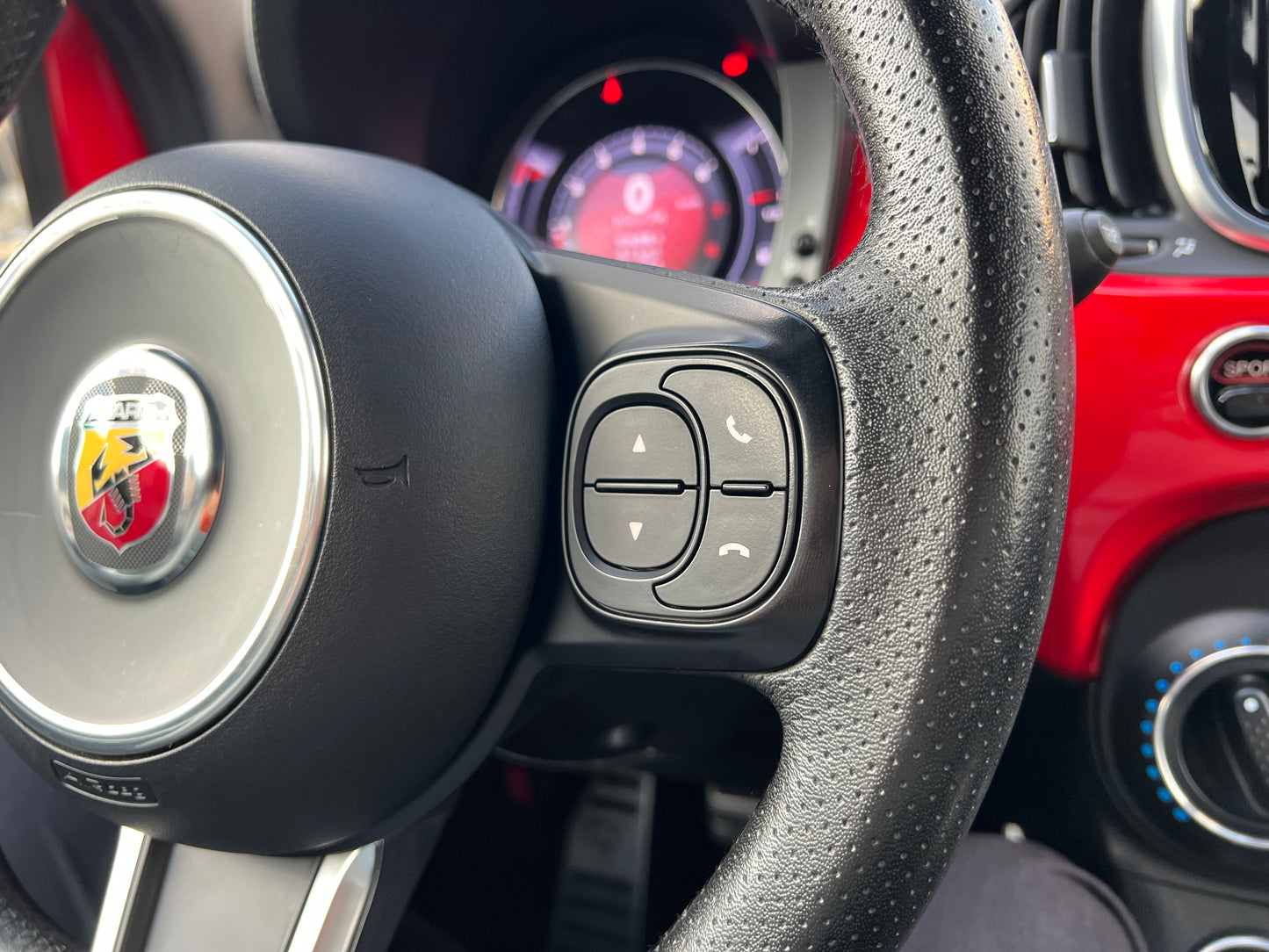 FIAT Abarth 595 | Base Line | 54.767 km | 145 PS | Rückfahrkamera