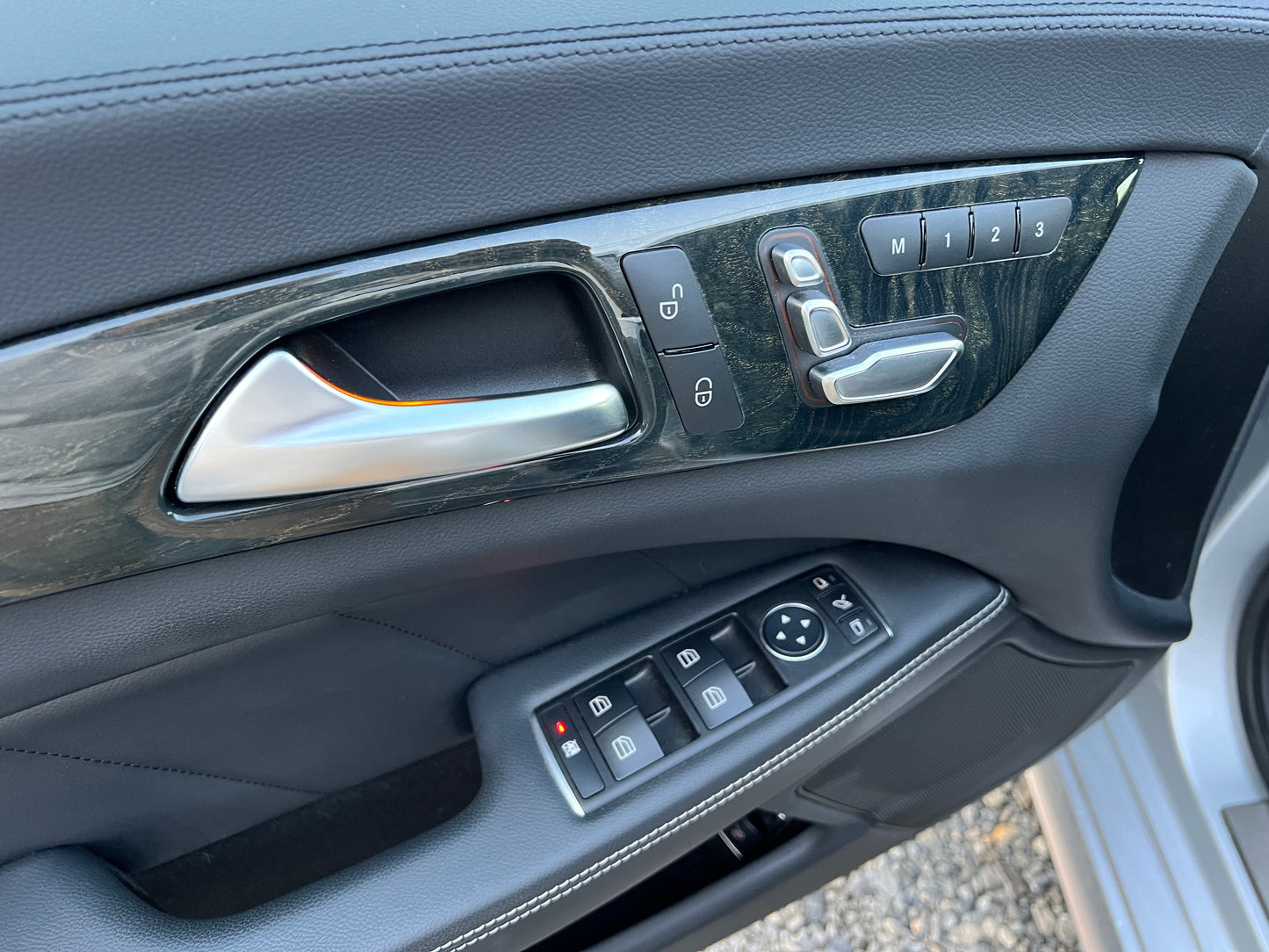 Mercedes Benz CLS400 AMG | C218 | 90.151 km | 333 PS | Sitzheizung hinten