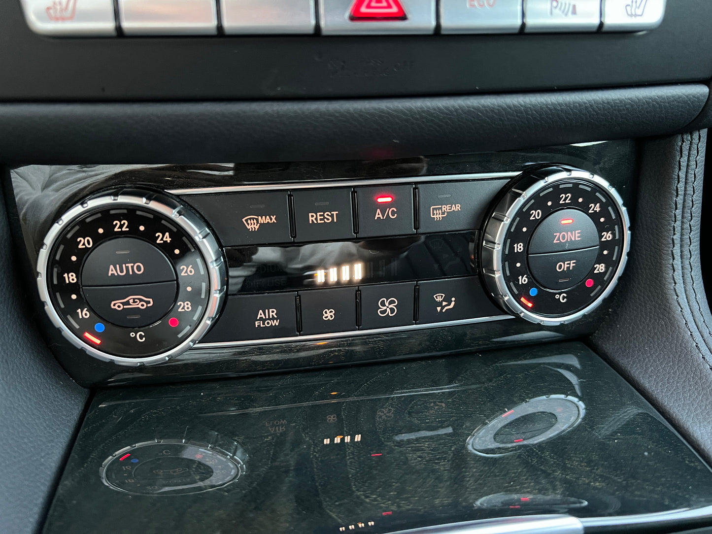 Mercedes Benz CLS400 AMG | C218 | 90.151 km | 333 PS | Sitzheizung hinten