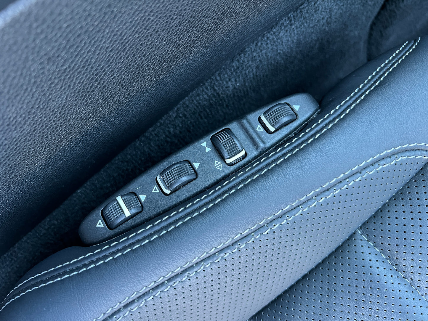 Mercedes Benz E500 AMG | C207 | 65.529 km | 387 PS | Harman/Kardon