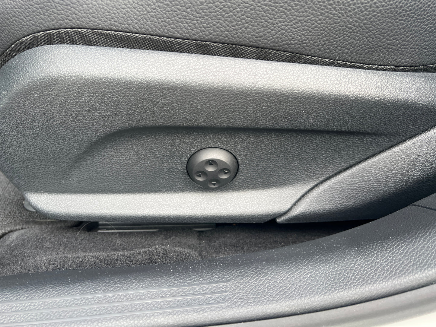 Mercedes Benz C200 AMG | W205 | 88.348 km | 184 PS | Head-Up