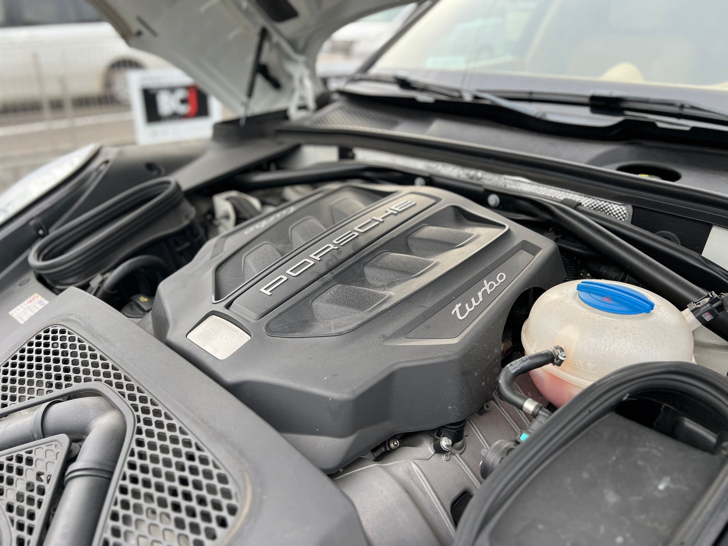 Porsche Macan Turbo | 95B | 102.287 km | 400 PS | PDK | Apple CarPlay!