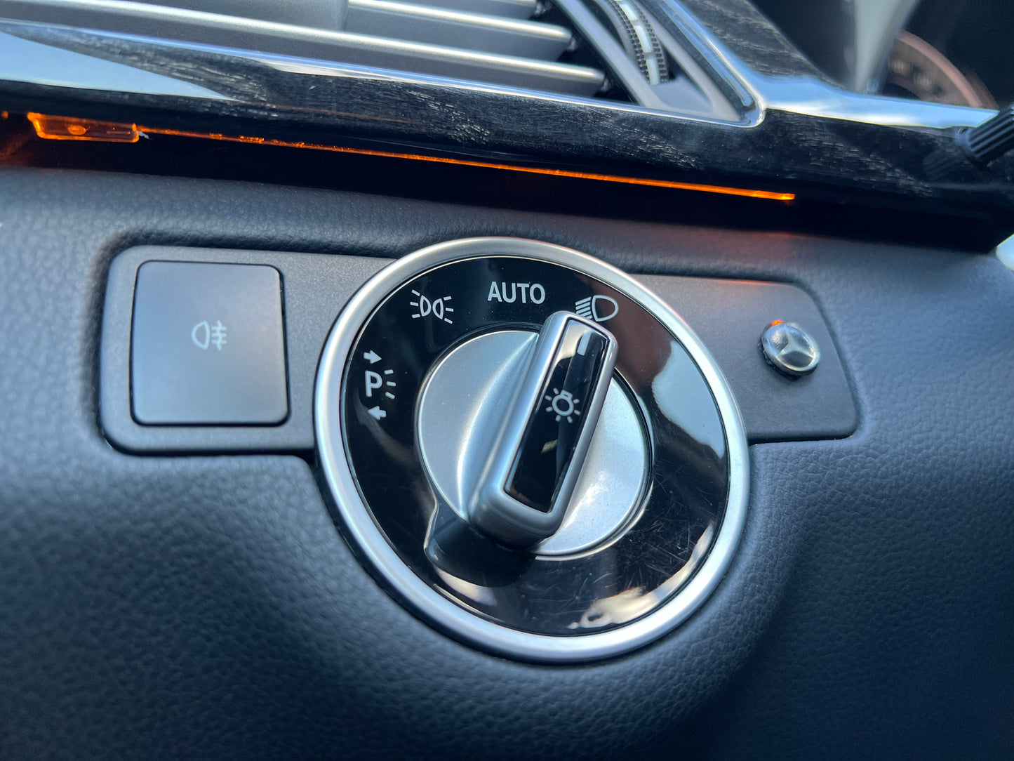 Mercedes Benz E500 AMG | W212 | 53.287 km | 408 PS | Harman/Kardon