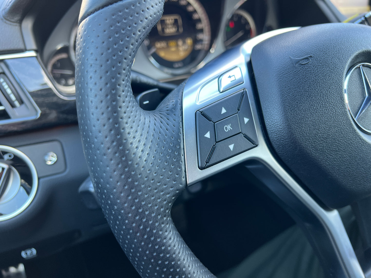 Mercedes Benz E500 AMG | W212 | 53.287 km | 408 PS | Harman/Kardon