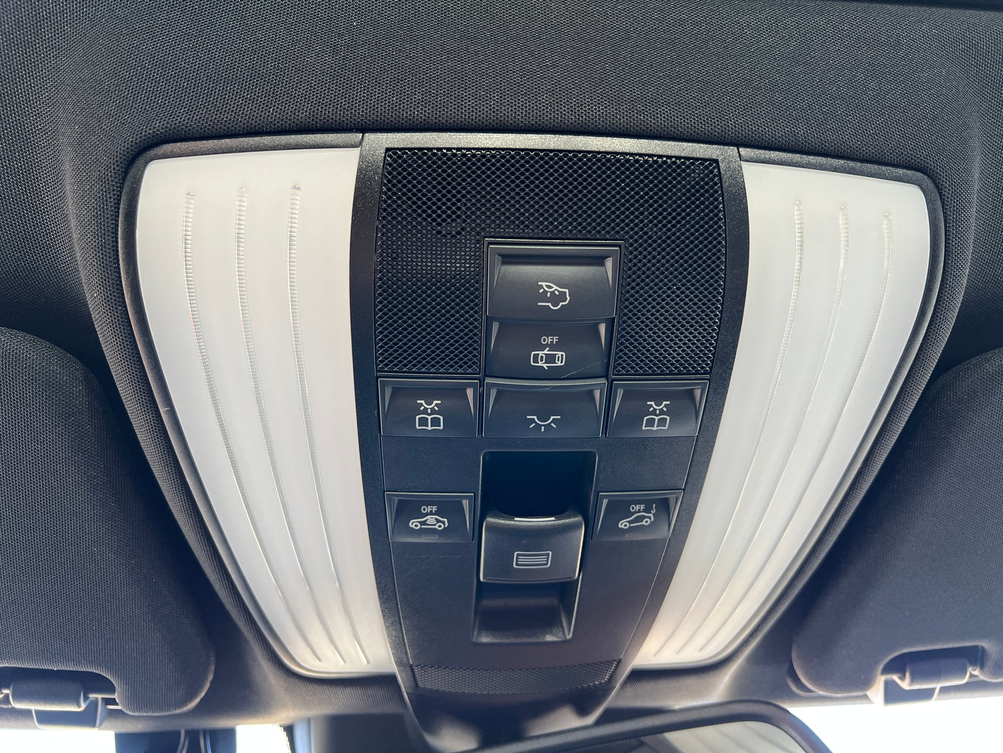 Mercedes Benz E500 AMG | W212 | 53.287 km | 408 PS | Harman/Kardon