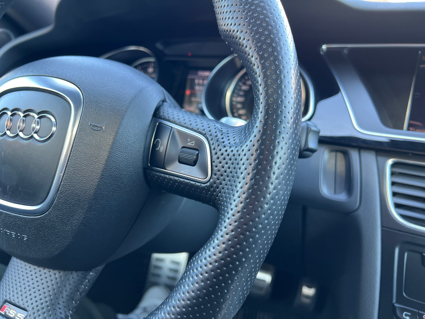 Audi RS5 quattro | 4,2L V8 FSI | 91.086 km | 450 PS | Sport | Coupé