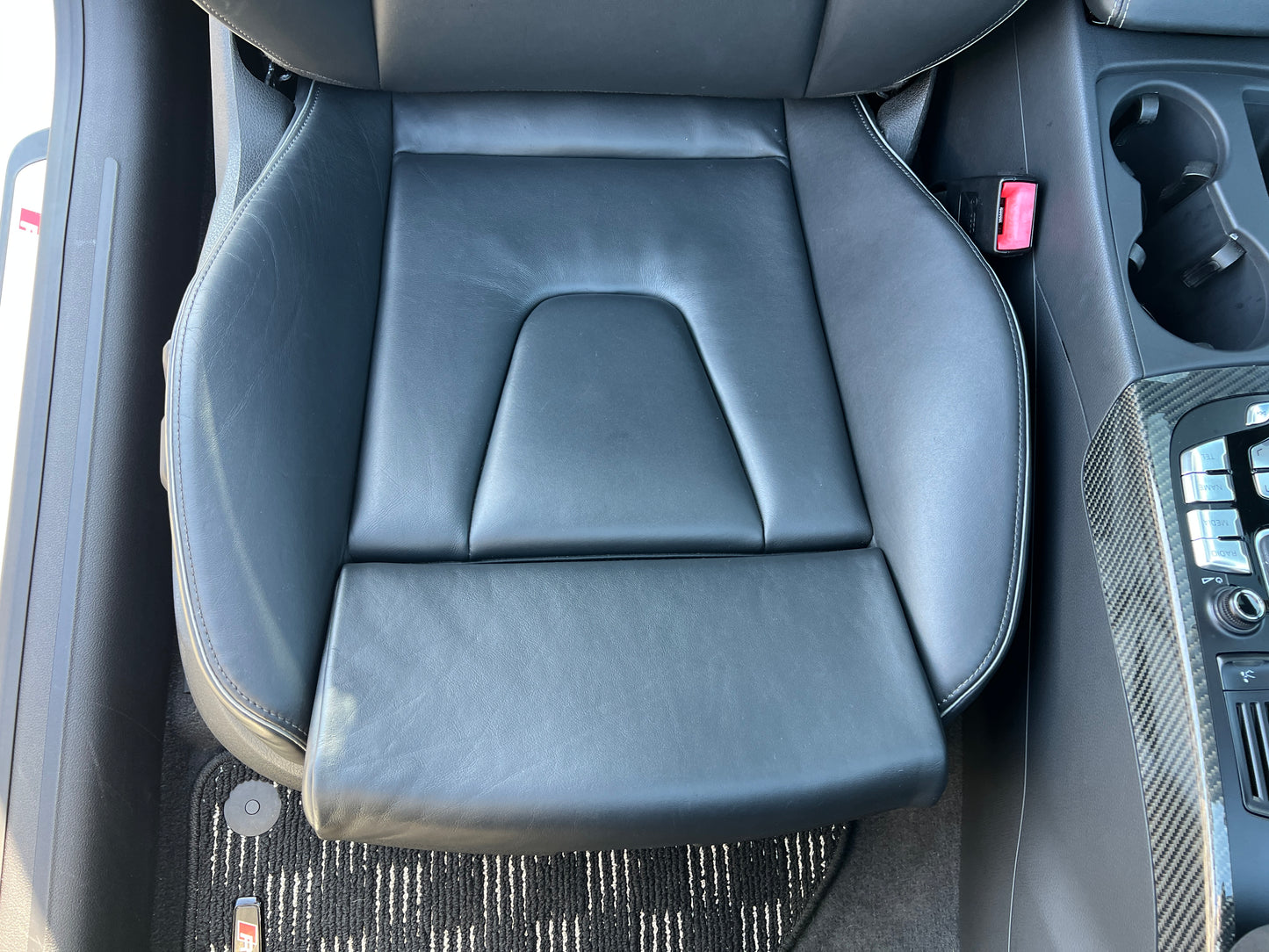 Audi RS5 quattro | 4,2L V8 FSI | 91.086 km | 450 PS | Sport | Coupé