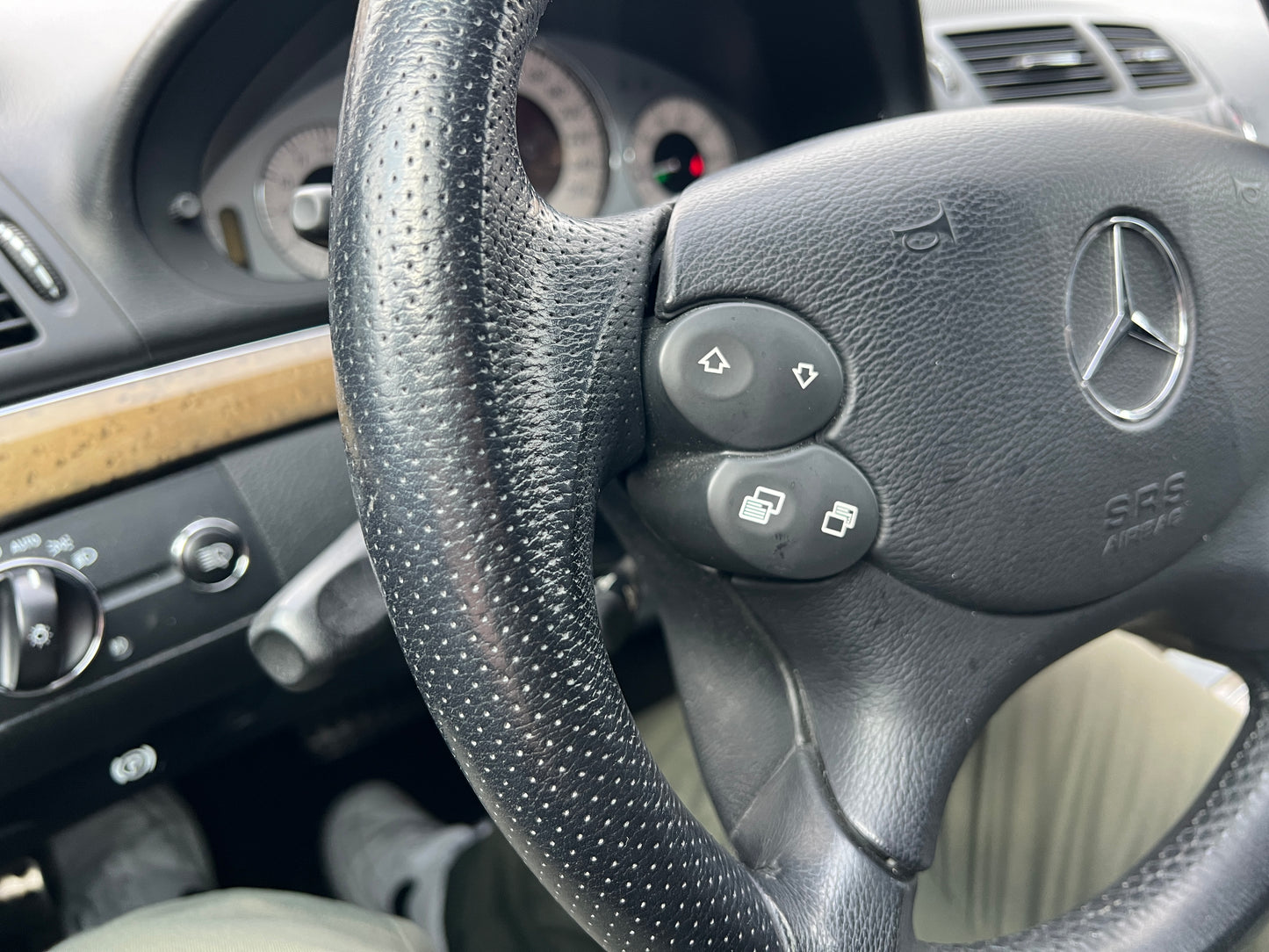 Mercedes Benz E500 AMG | W211 | 80.325 km | 388 PS | Sound2Light | Avantgarde