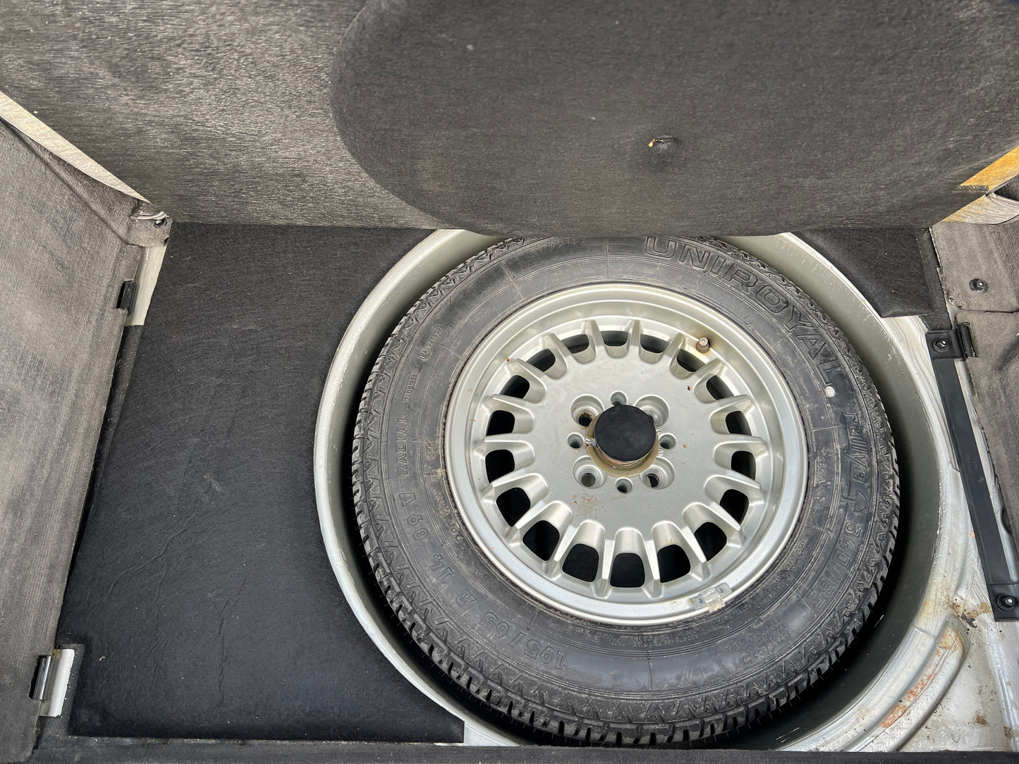 BMW 325i M-Paket | E30 Touring | 130.985 km | 192 PS | Schiebedach | Kombi