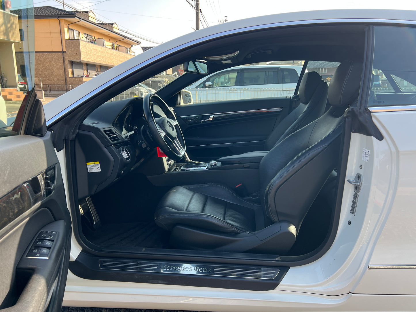 Mercedes Benz E350 AMG | C207 | 76.965 km | 306 PS | Rückfahrkamera | Coupé