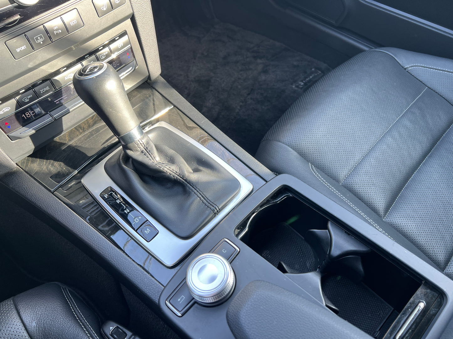 Mercedes Benz E350 AMG | C207 | 76.965 km | 306 PS | Rückfahrkamera | Coupé