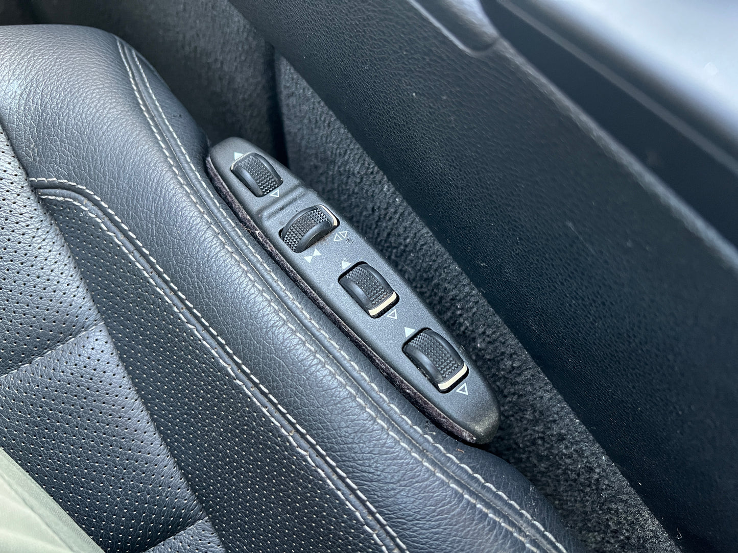 Mercedes Benz E350 AMG | C207 | 76.965 km | 306 PS | Rückfahrkamera | Coupé