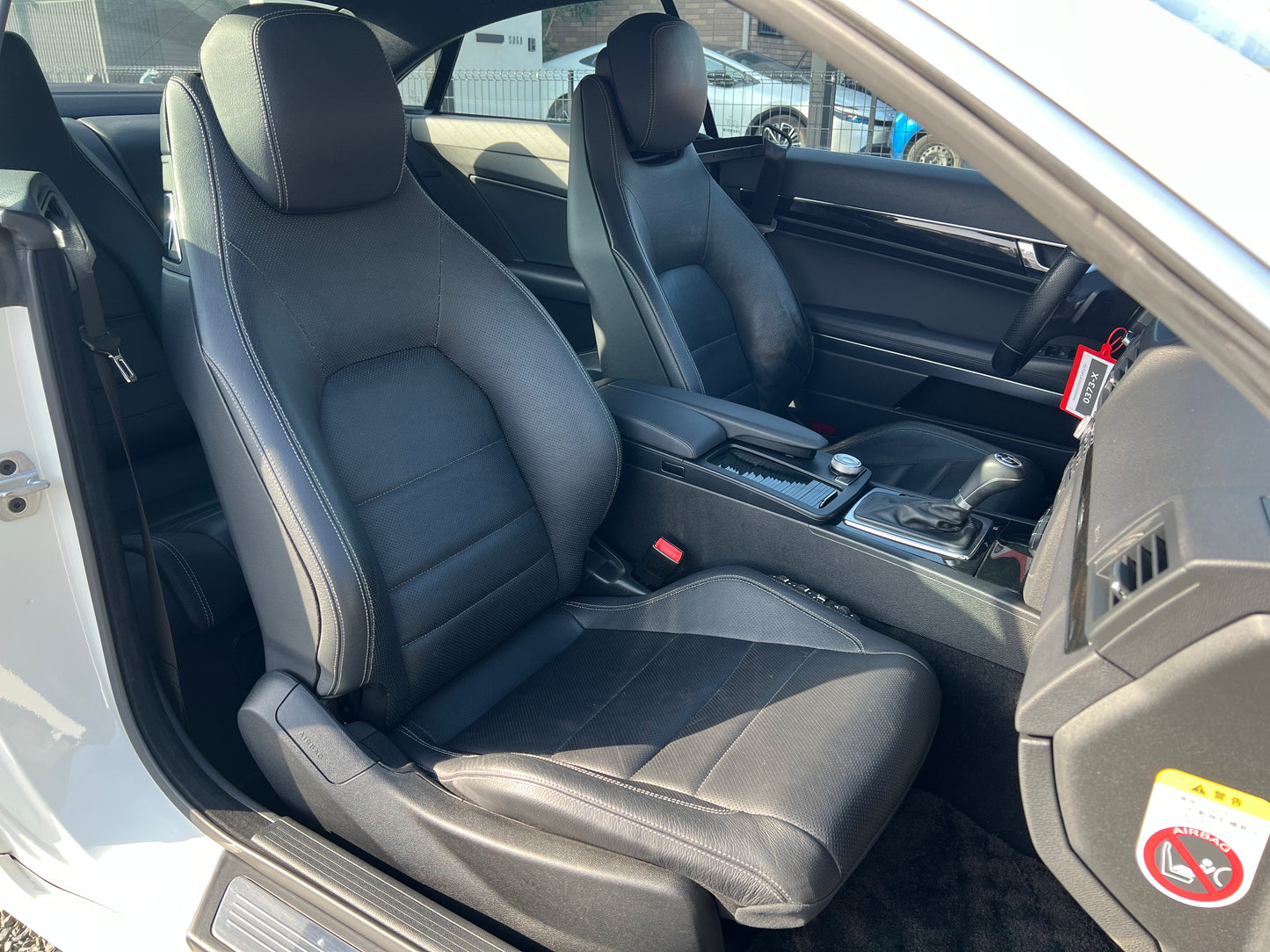 Mercedes Benz E350 AMG | C207 | 76.965 km | 306 PS | Rückfahrkamera | Coupé