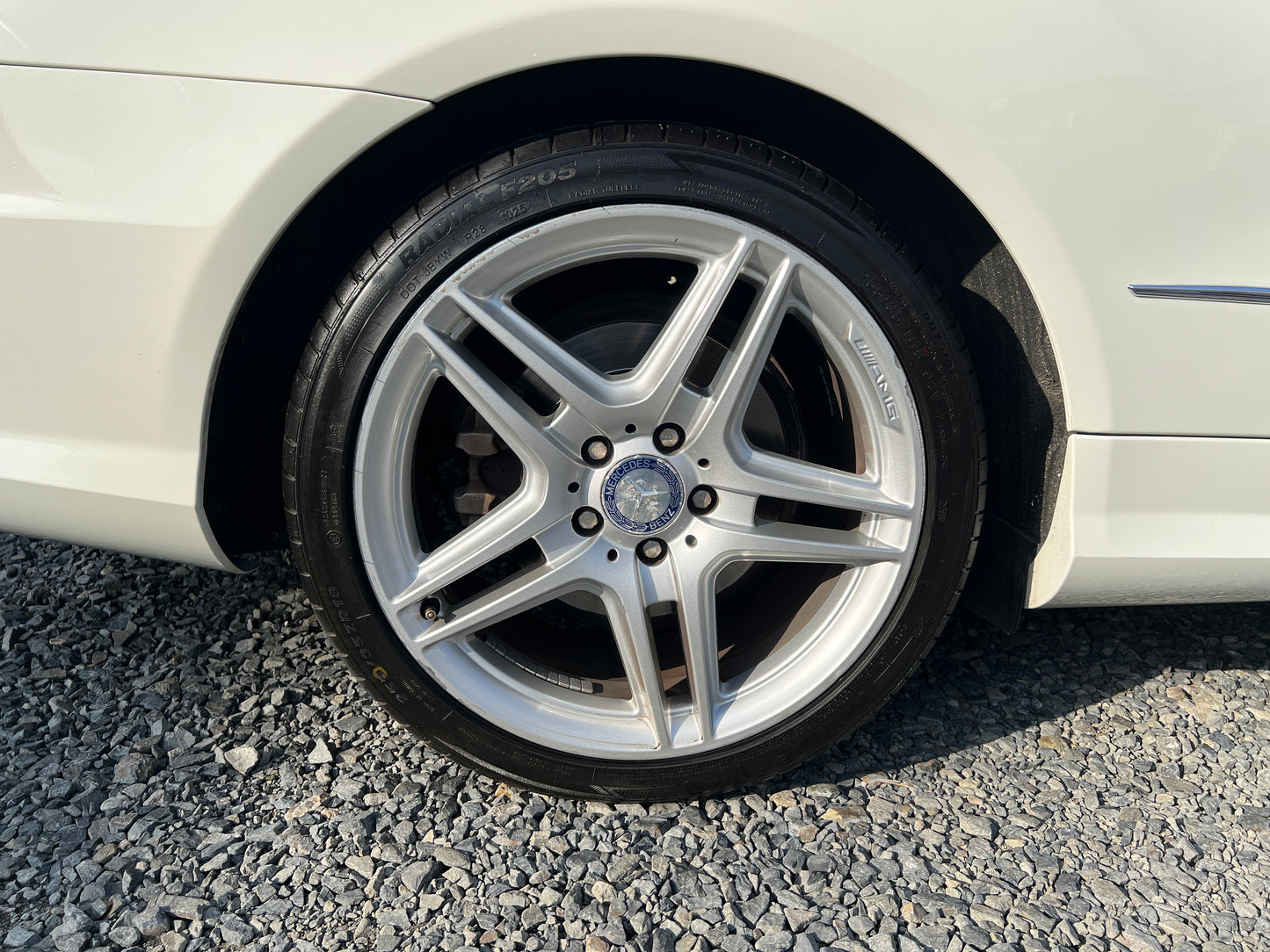 Mercedes Benz E350 AMG | C207 | 76.965 km | 306 PS | Rückfahrkamera | Coupé