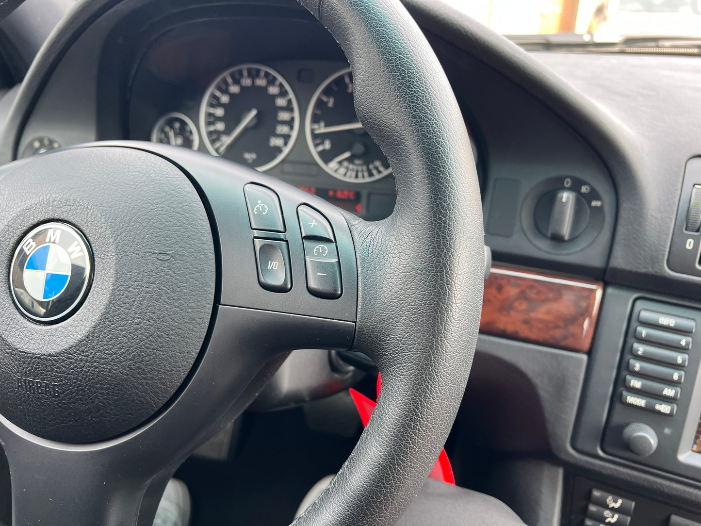 BMW 530i M-Package | E39 | 52,870 km | 231 hp | Sunroof