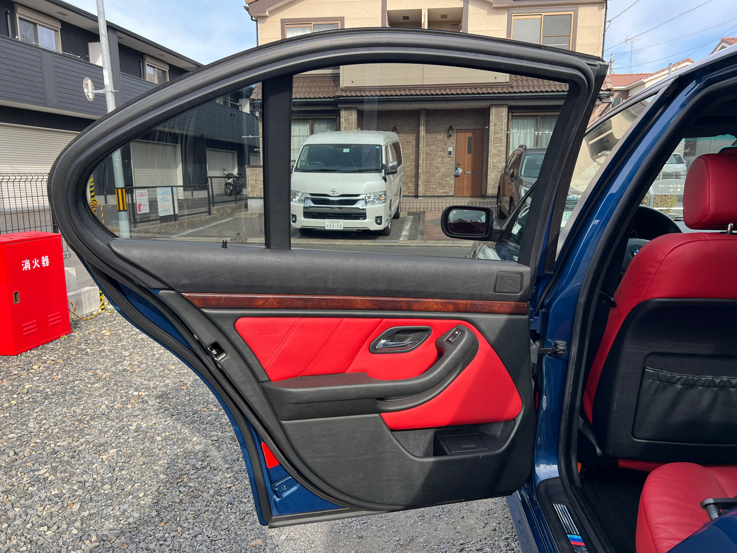 BMW 530i M-Package | E39 | 52,870 km | 231 hp | Sunroof