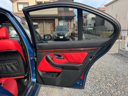 BMW 530i M-Package | E39 | 52,870 km | 231 hp | Sunroof