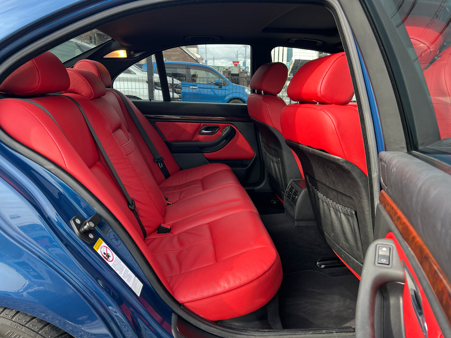 BMW 530i M-Package | E39 | 52,870 km | 231 hp | Sunroof