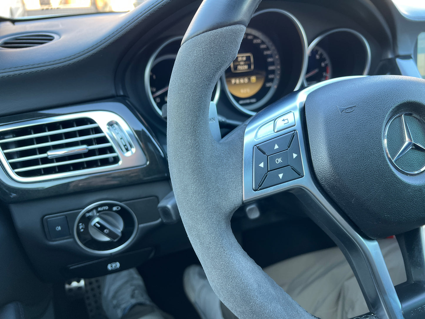 Mercedes Benz CLS63 AMG Performance | C218 | 73.192 km | 557 PS | KEYLESS-GO