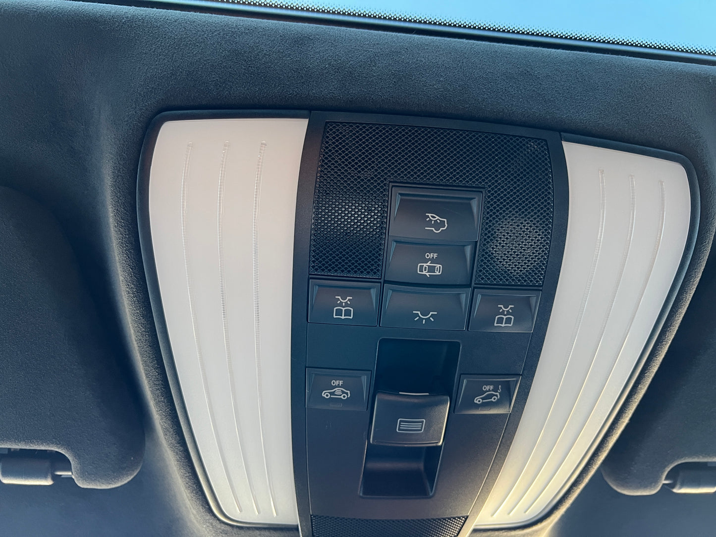 Mercedes Benz CLS63 AMG Performance | C218 | 73.192 km | 557 PS | KEYLESS-GO