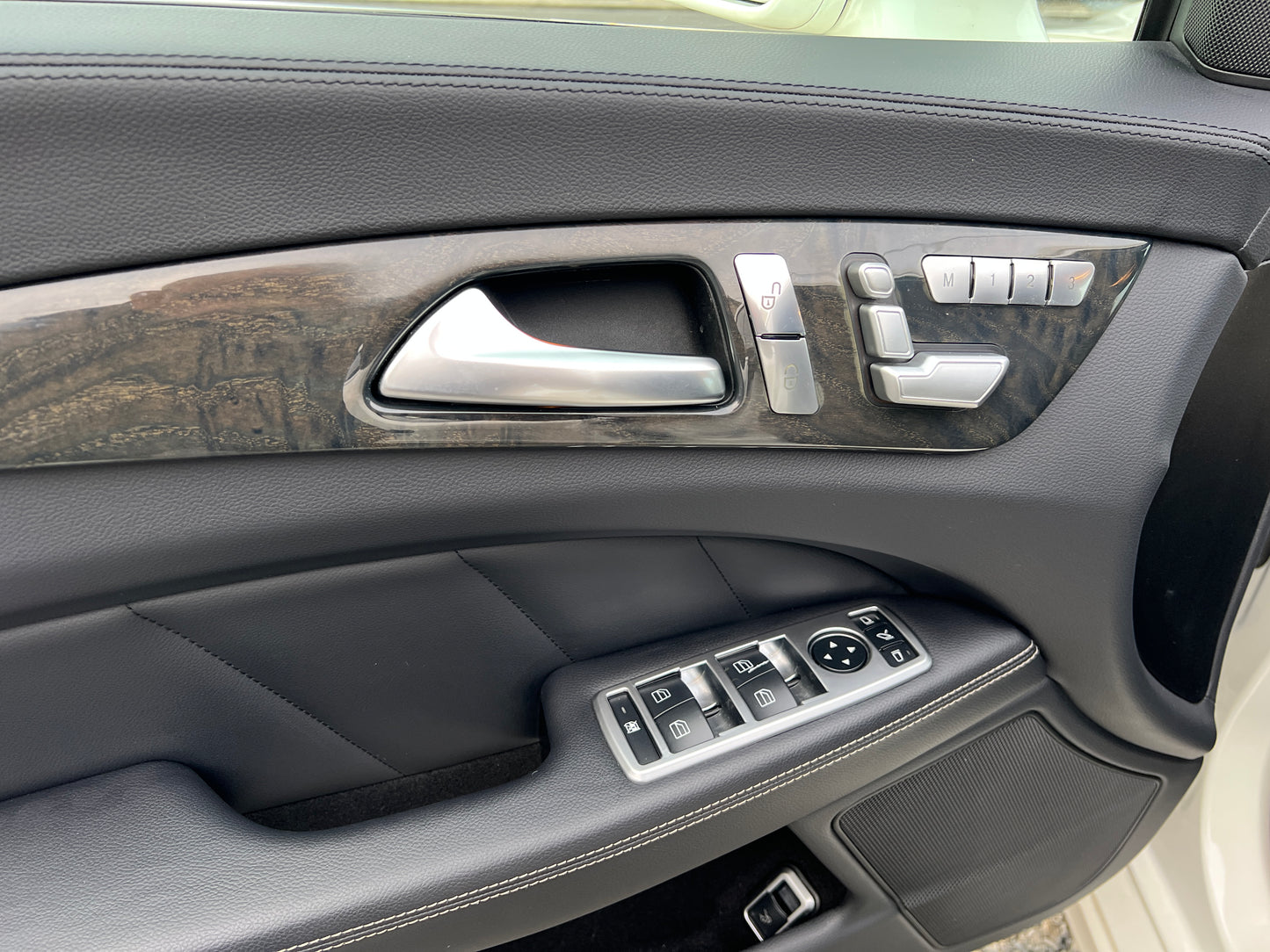 Mercedes Benz CLS350 AMG | C218 | 94.550 km | 306 PS | Rückfahrkamera | Coupé