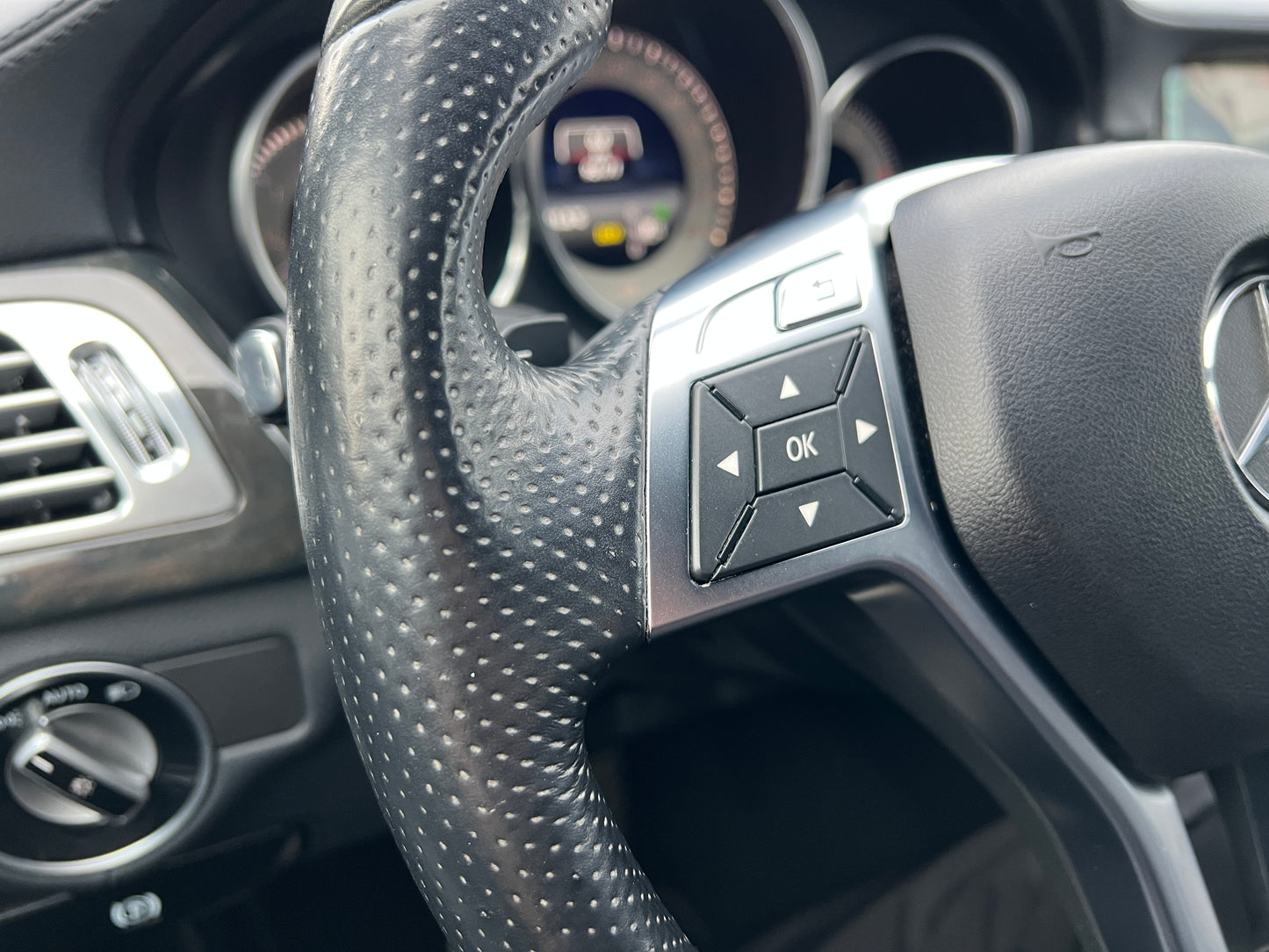 Mercedes Benz CLS350 AMG | C218 | 94.550 km | 306 PS | Rückfahrkamera | Coupé