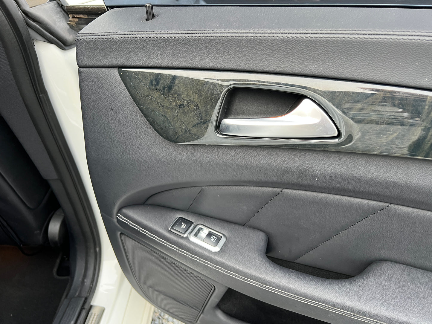 Mercedes Benz CLS350 AMG | C218 | 94.550 km | 306 PS | Rückfahrkamera | Coupé