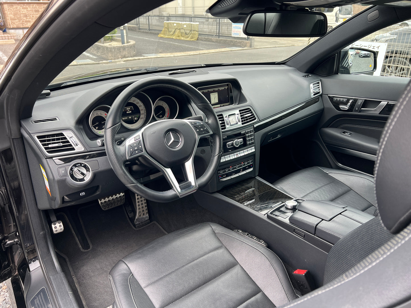 Mercedes Benz E400 AMG | C207 | 85.608 km | 333 PS | 360 Grad Kamera | Coupé