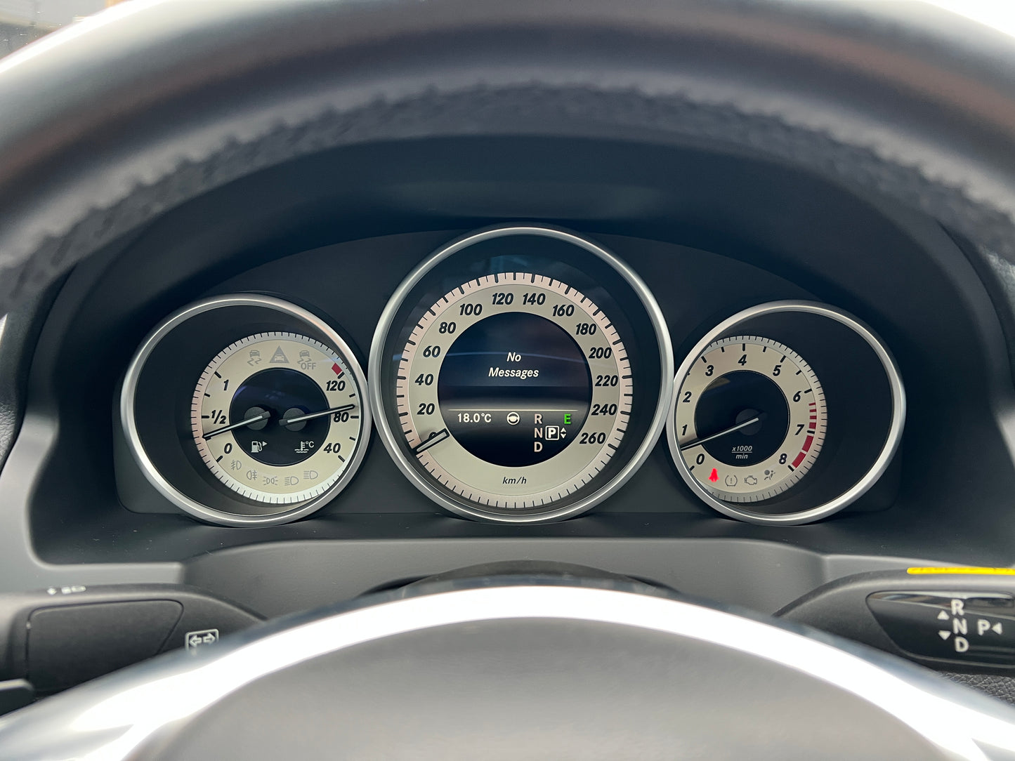 Mercedes Benz E400 AMG | C207 | 85.608 km | 333 PS | 360 Grad Kamera | Coupé