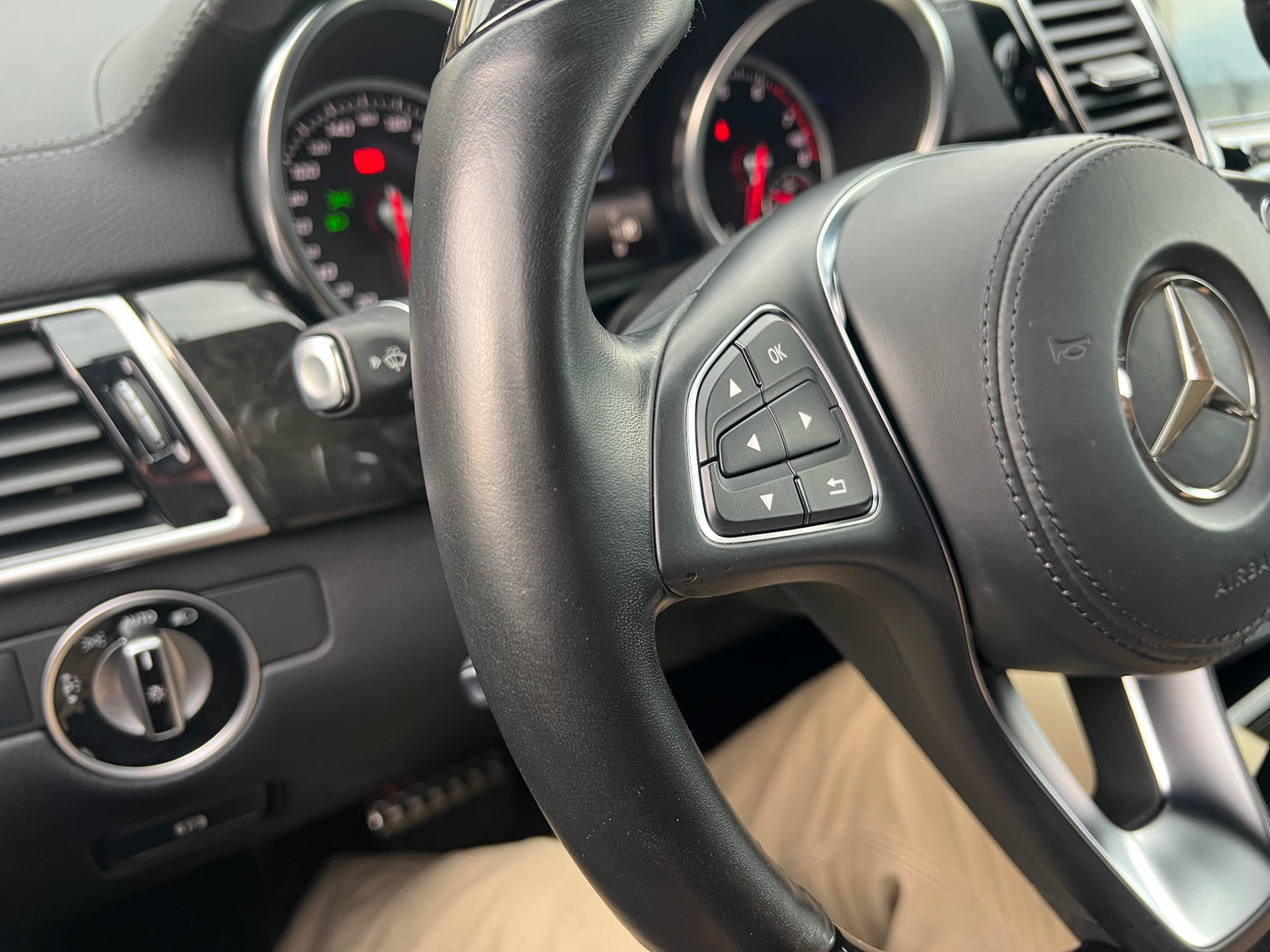 Mercedes Benz GLS500 AMG 4-Matic | X166 | 39.042 km | 455 PS | Apple CarPlay | 7-Sitzer