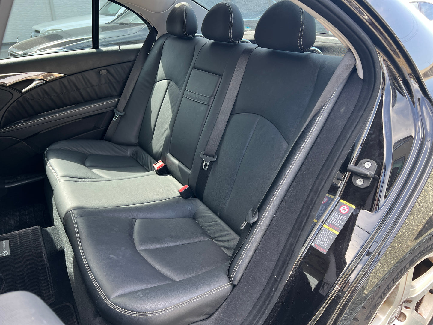 Mercedes Benz E350 | W211 | 59.404 km | PS 272 | Limousine