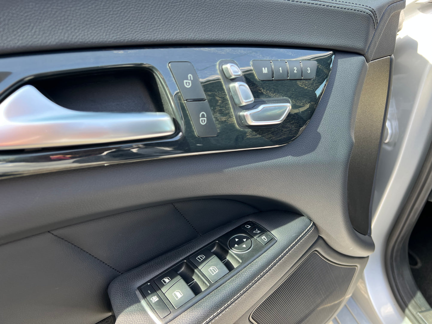 Mercedes Benz CLS400 AMG | C218 | 75.301 km | 333 PS | Apple CarPlay