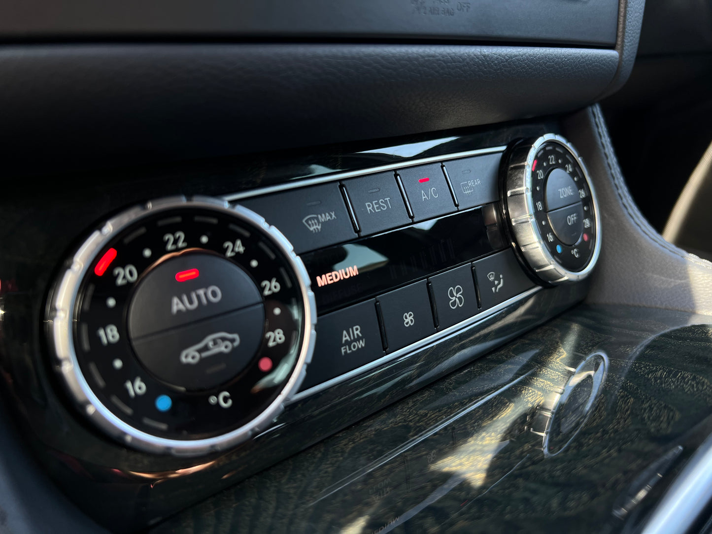 Mercedes Benz CLS400 AMG | C218 | 75.301 km | 333 PS | Apple CarPlay