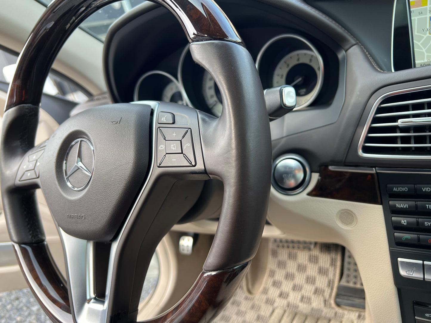 Mercedes Benz E350 | C207 | 103.111 km | 306 PS | 360°-Kamera | Coupé