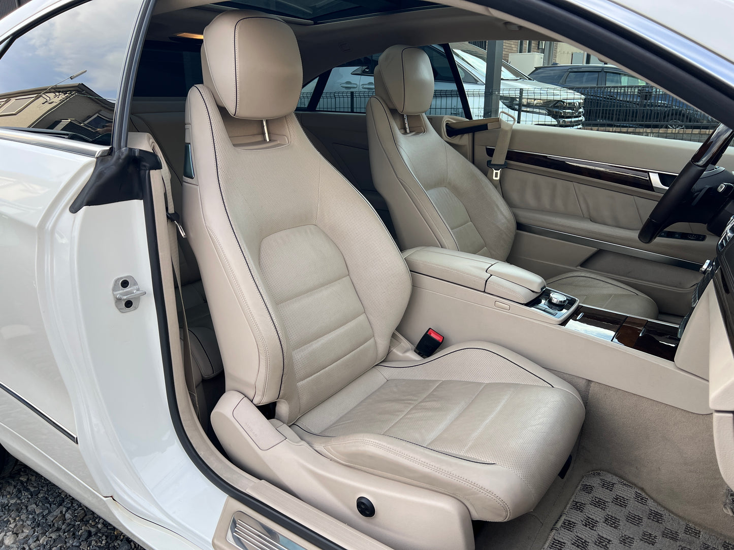 Mercedes Benz E350 | C207 | 103.111 km | 306 PS | 360°-Kamera | Coupé