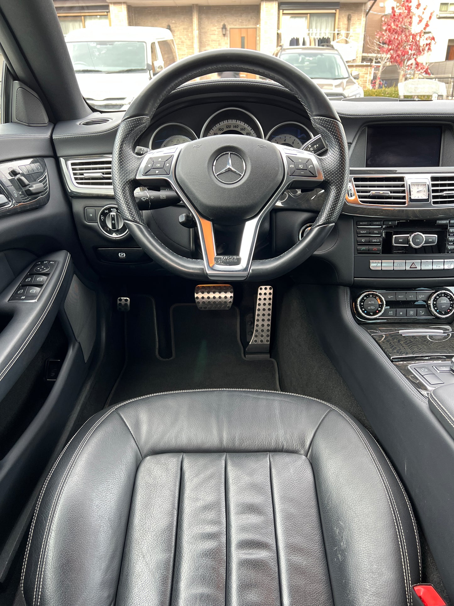 Mercedes Benz CLS350 AMG | 54.234km | 306PS | Keyless Go | Rückfahrkamera | Tempomat