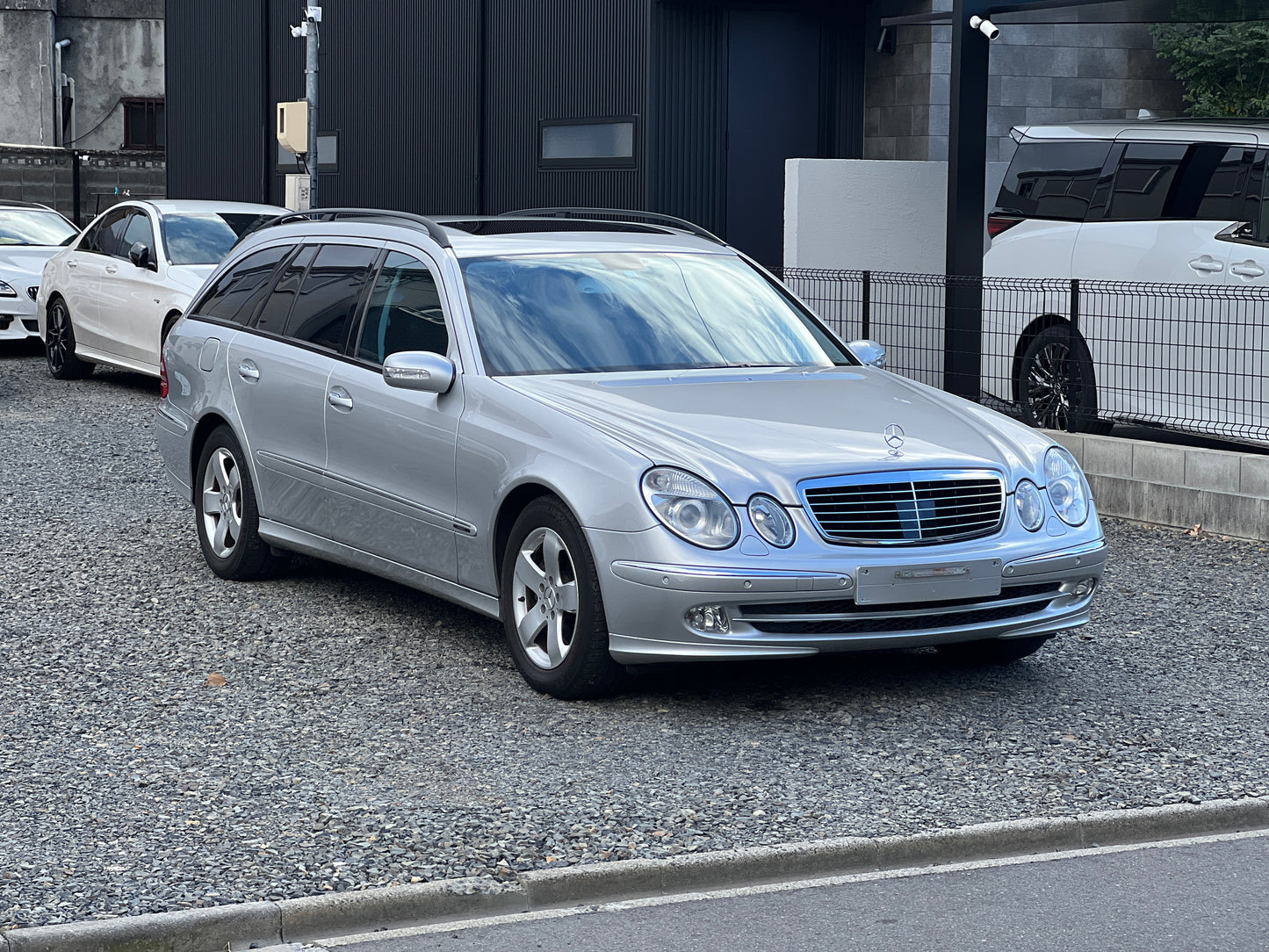Mercedes Benz E320 | S211 | 62.962 km | 224 PS | Keyless Go
