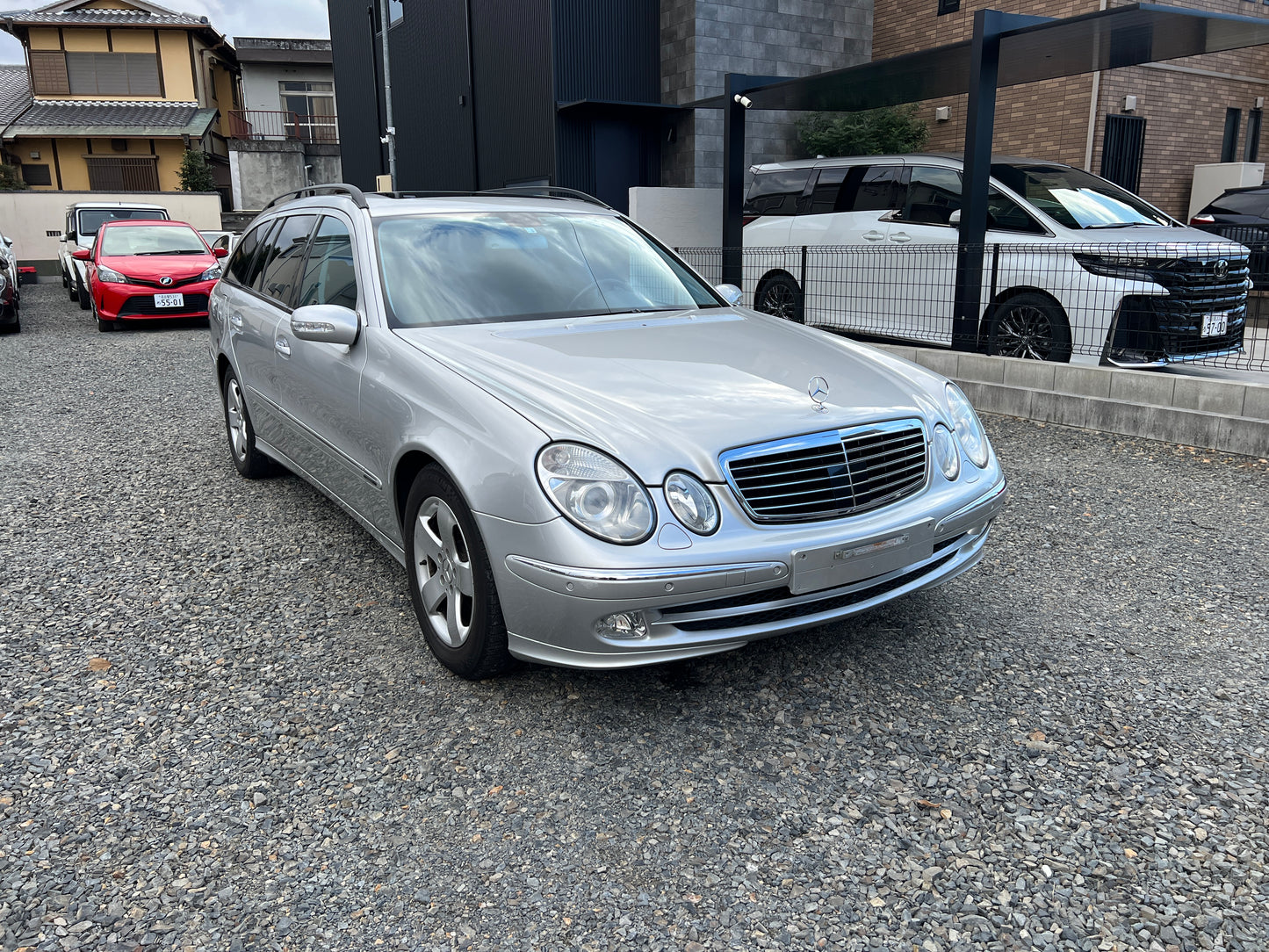 Mercedes Benz E320 | S211 | 62.962 km | 224 PS | Keyless Go