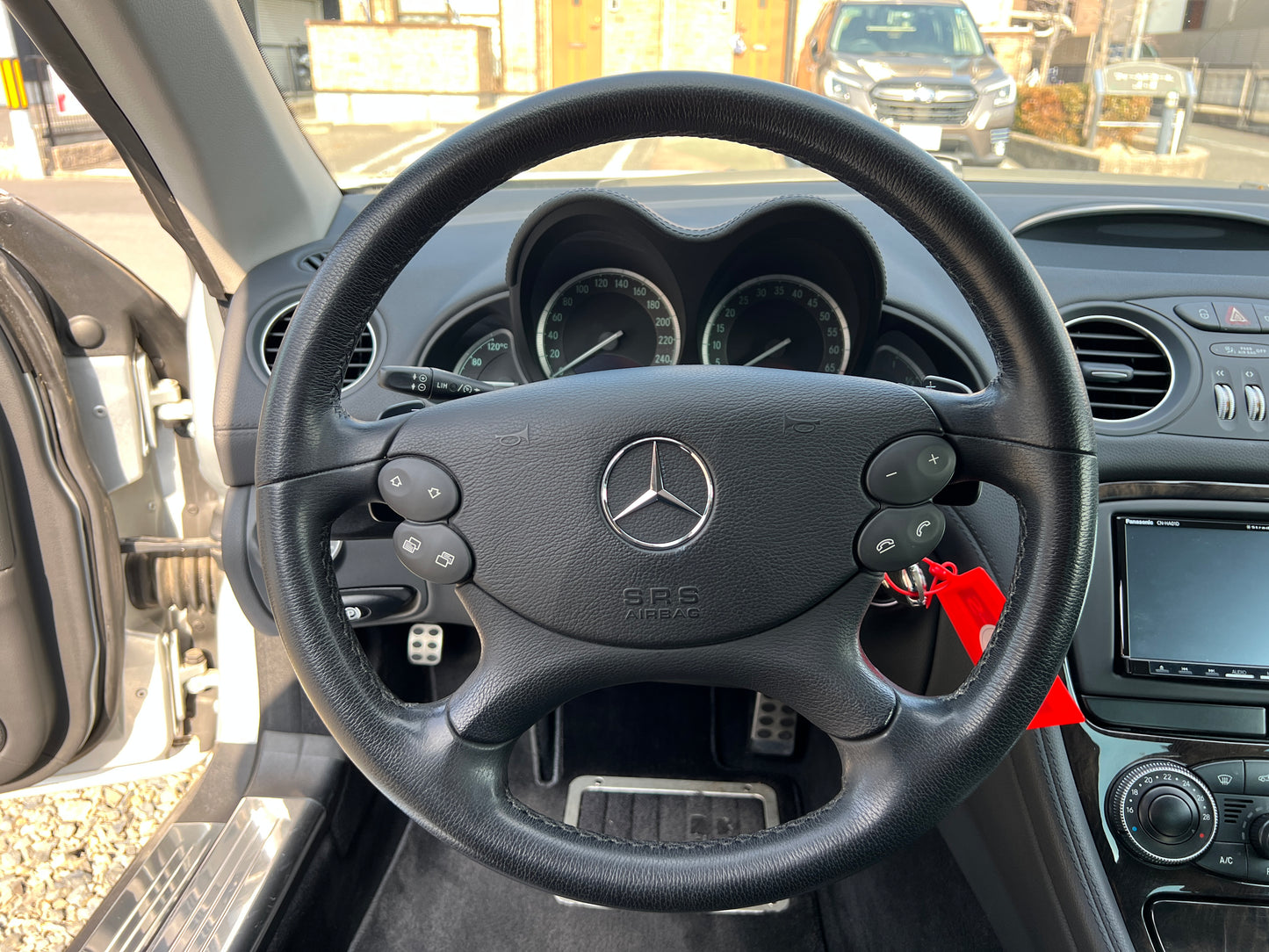 Mercedes Benz SL350 AMG Cabrio | 86.887 km | M272 V6 | 272 PS | Kamera