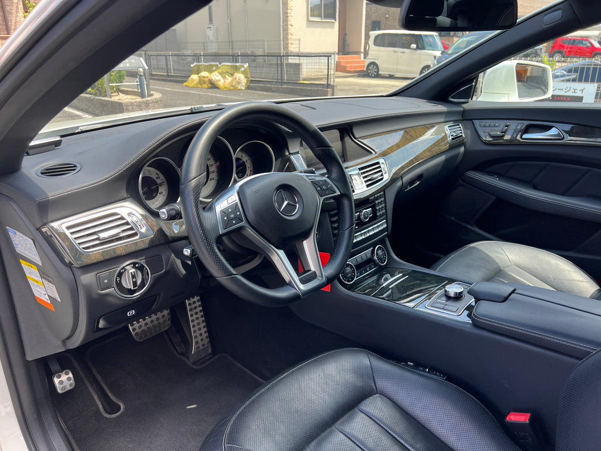 Mercedes Benz CLS500 AMG | C218 | 74.377 km | 408 PS | Park-Assistent | Coupé