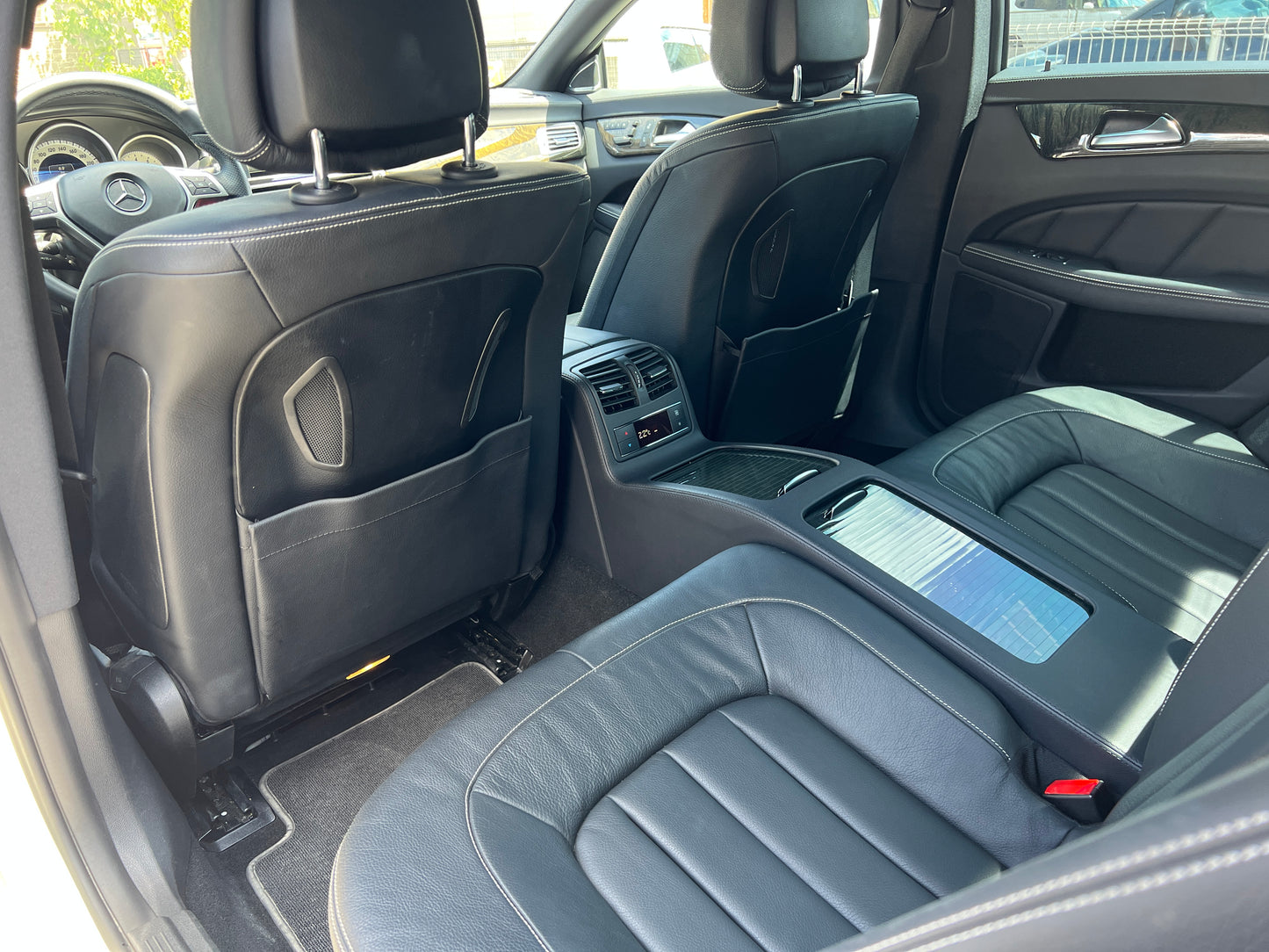 Mercedes Benz CLS500 AMG | C218 | 74.377 km | 408 PS | Park-Assistent | Coupé