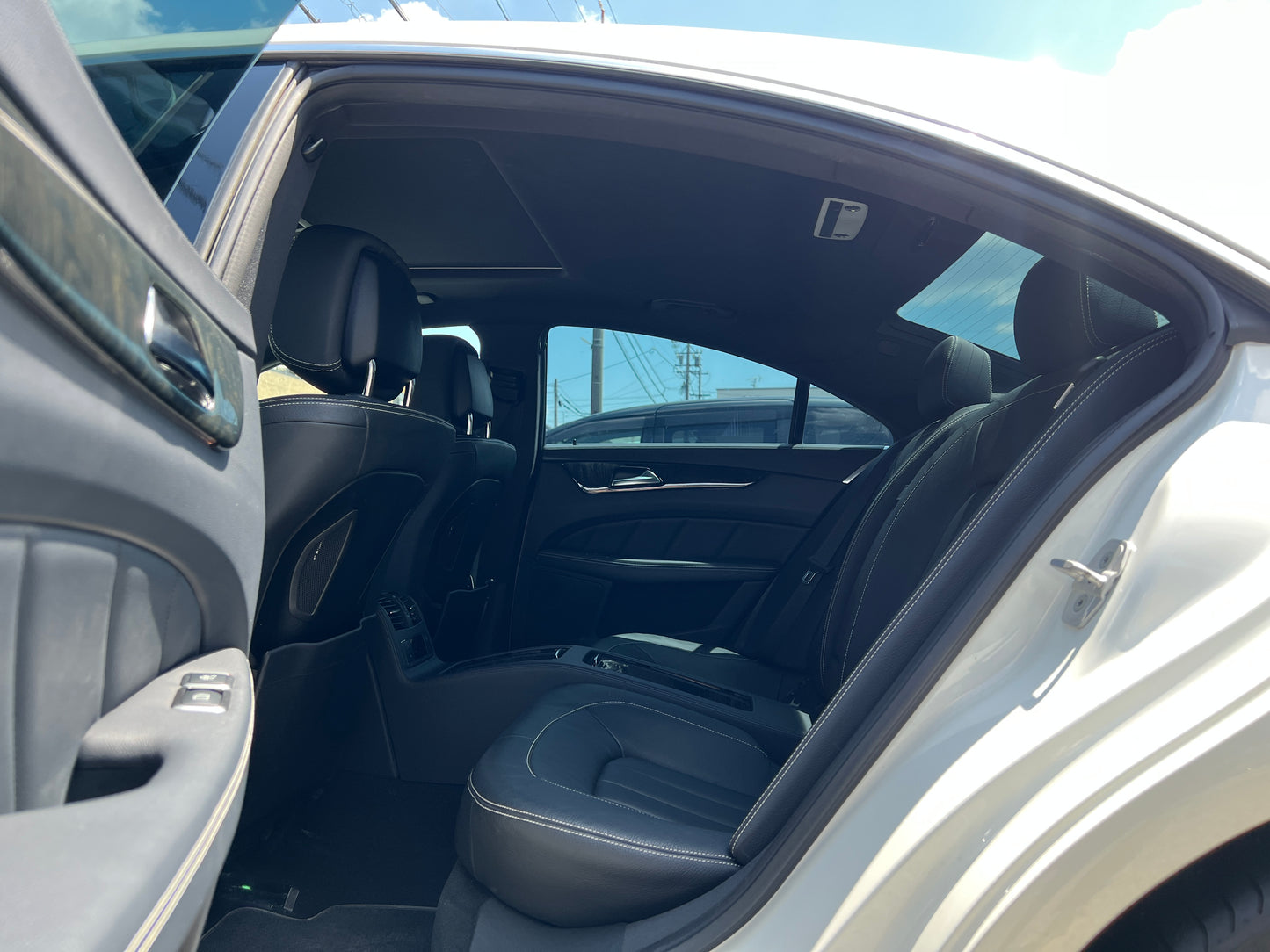 Mercedes Benz CLS500 AMG | C218 | 74.377 km | 408 PS | Park-Assistent | Coupé