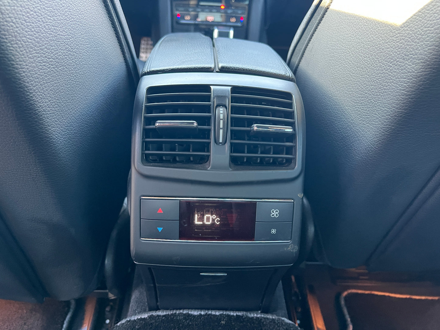 Mercedes Benz E63 AMG | W212 | 81.476 km | 557 PS | Kamera | Performance