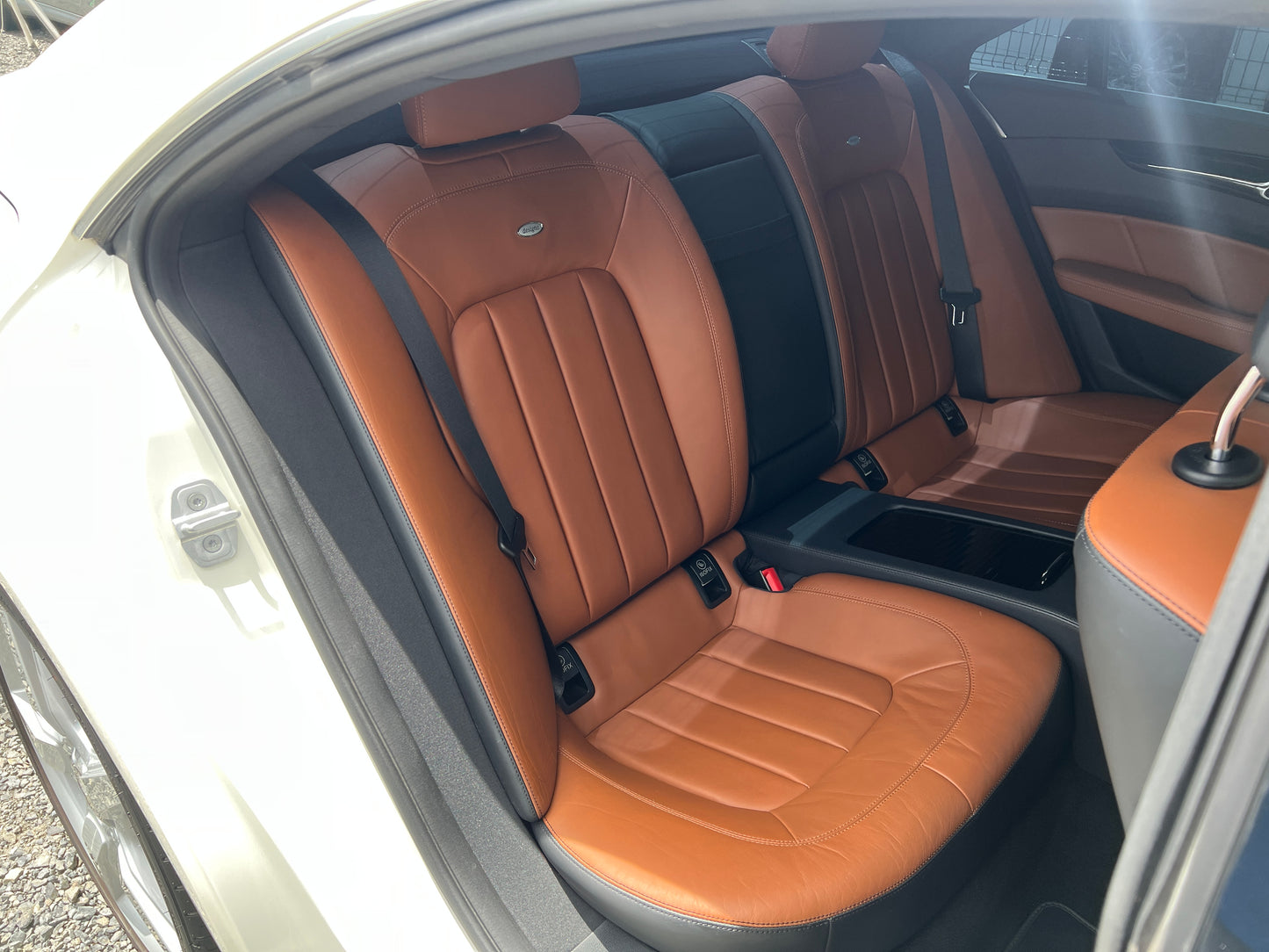 Mercedes Benz CLS350 AMG | C218 | 42.090 km | 306 PS | designo | Appe CarPlay