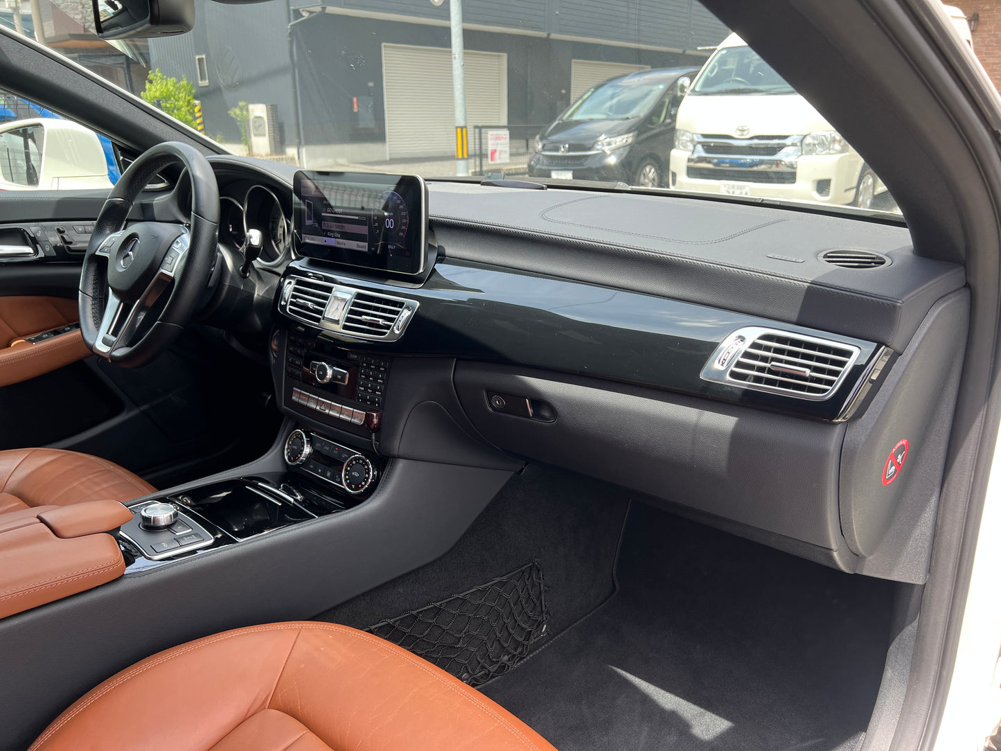 Mercedes Benz CLS350 AMG | C218 | 42.090 km | 306 PS | designo | Appe CarPlay