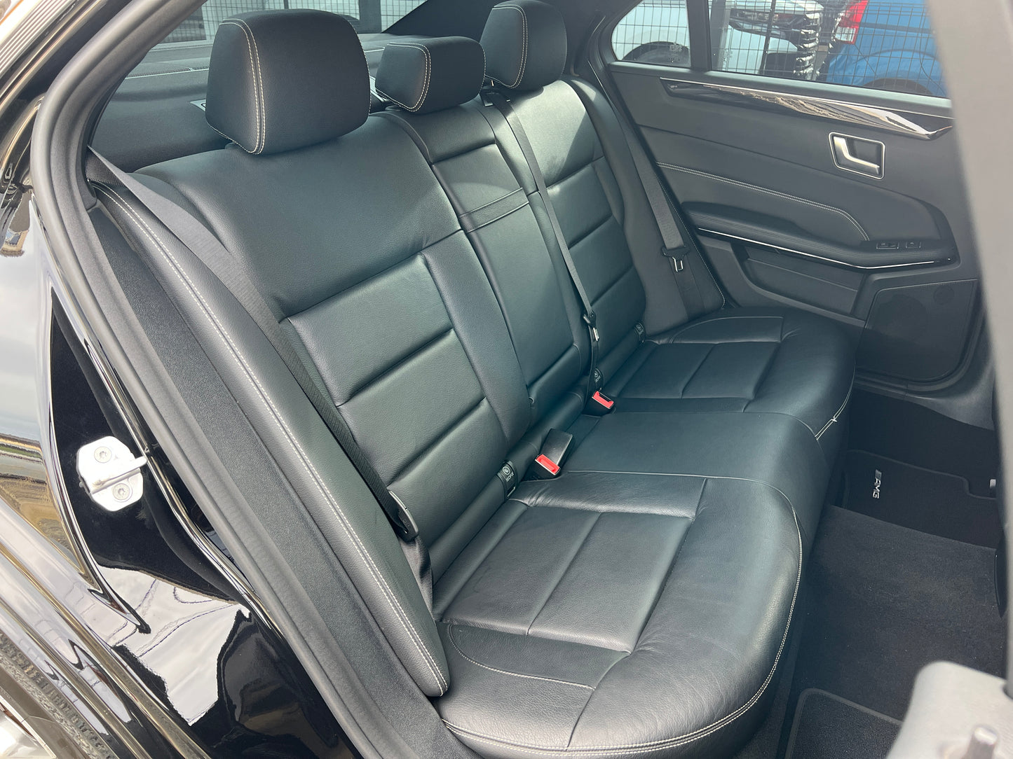 Mercedes Benz E300 AMG | W212 | 93.349 km | 252 PS | 360 Grad | Avantgarde