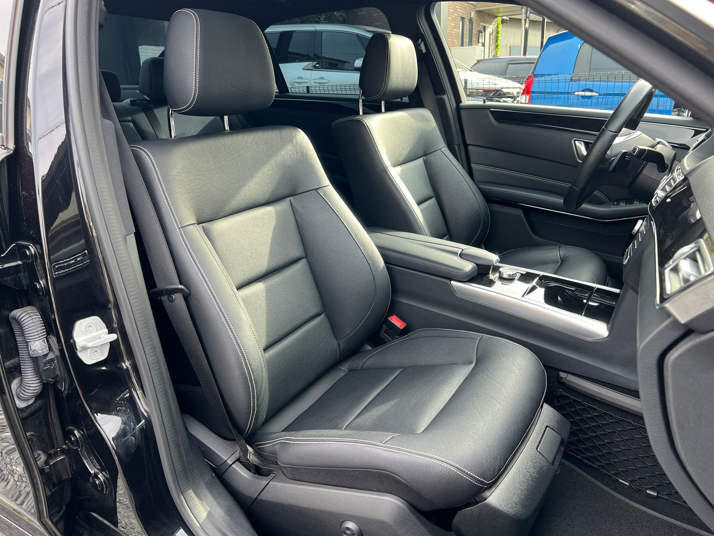 Mercedes Benz E300 AMG | W212 | 93.349 km | 252 PS | 360 Grad | Avantgarde