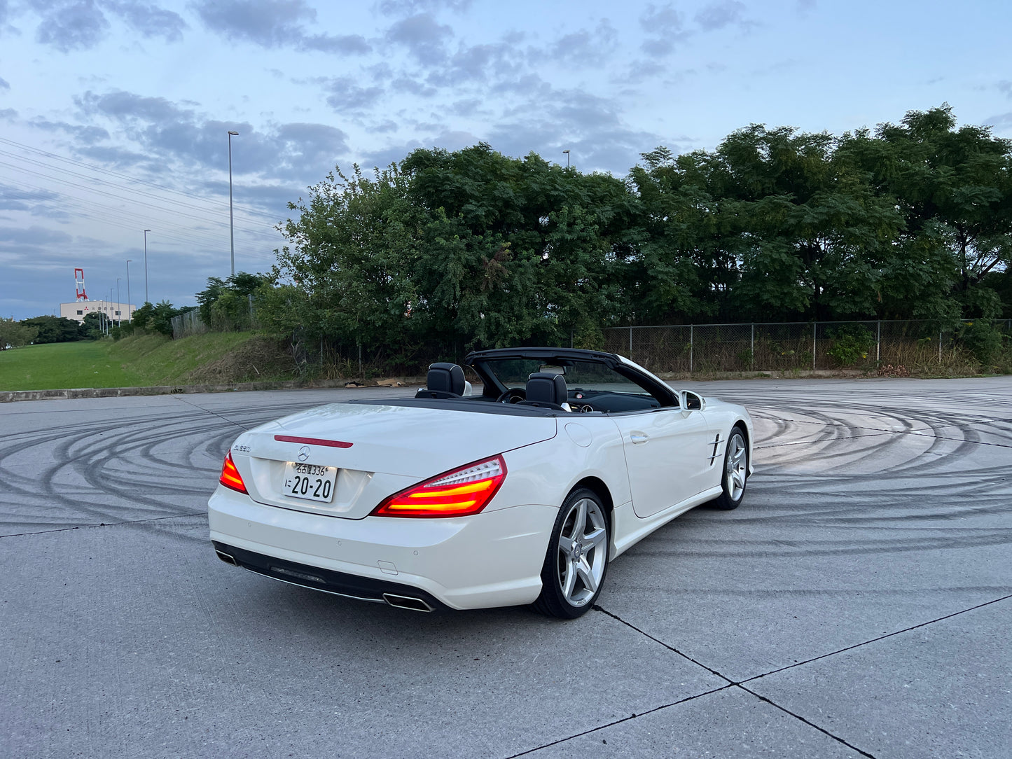 Mercedes Benz SL350 AMG Cabrio | 46.620km | Airscarf & Rückfahrkamera | R231